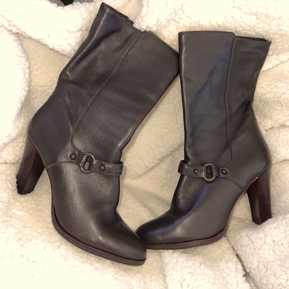 Dark brown Banana Republic heeled boots sz 7.5